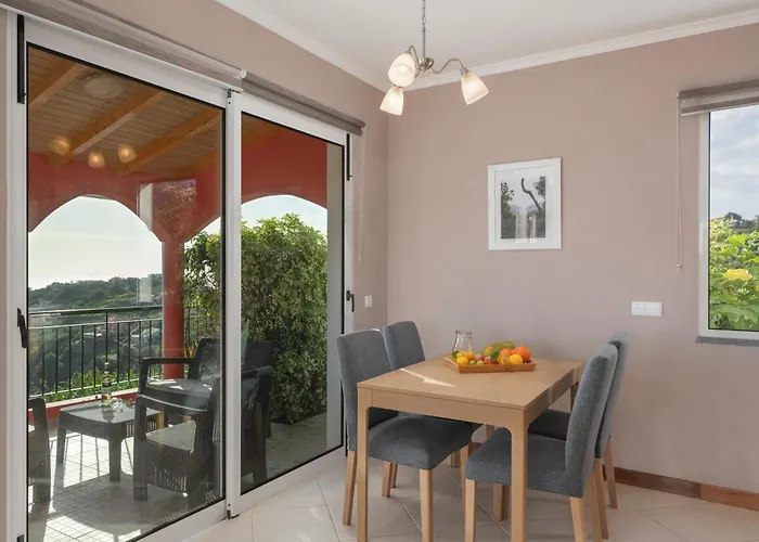 Vila Ourmadeira - Vista Mar